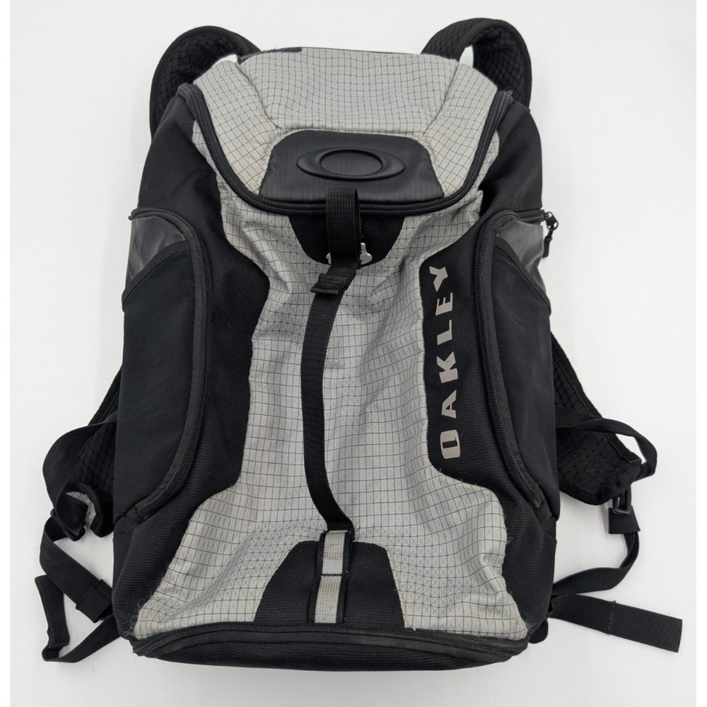 Oakley Link Pack Backpack Stone Gray 29L Hiking Bag Travel Commute 92910-22Y